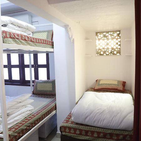 The Mama Hotel - Rooms And Dormitory Udaipur Exterior photo
