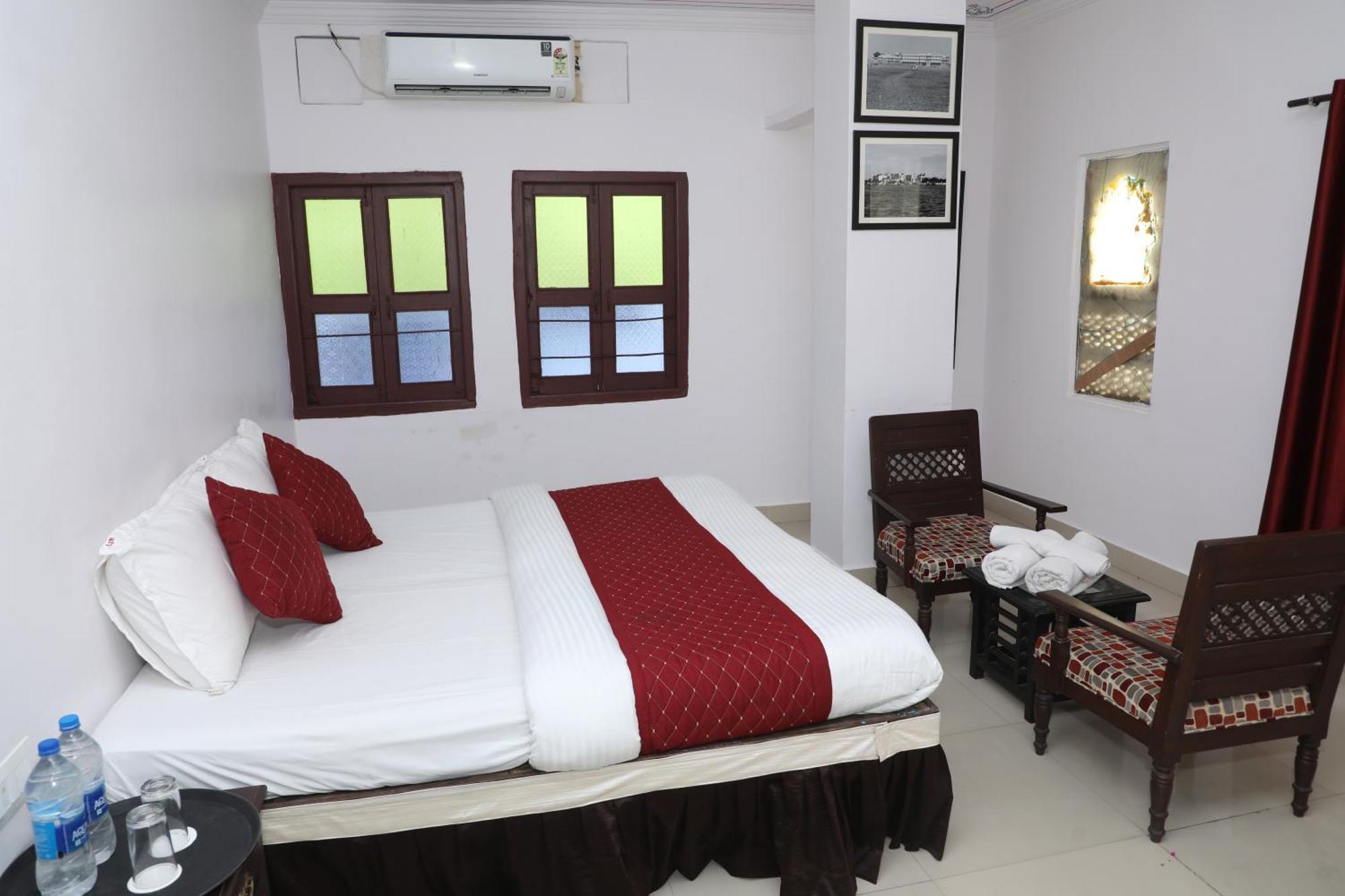 The Mama Hotel - Rooms And Dormitory Udaipur Exterior photo